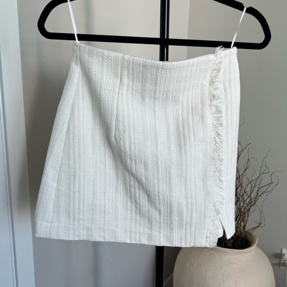 NWT URBAN REVIVO Off White Two Piece Fringe Blazer And Skirt Set - Picture 5 of 7